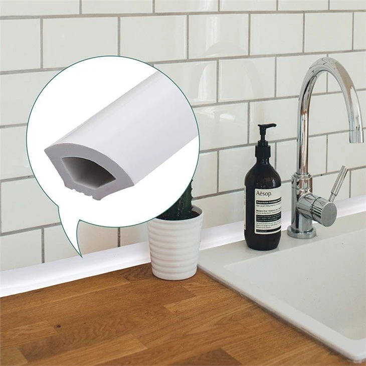 3 flexible molding trim white